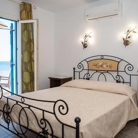 Deep Blue Apartment Agios Prokopios (Naxos)