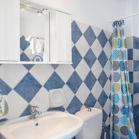 Deep Blue Apartment *
