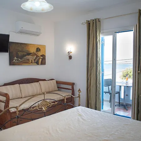 Deep Blue Aparthotel