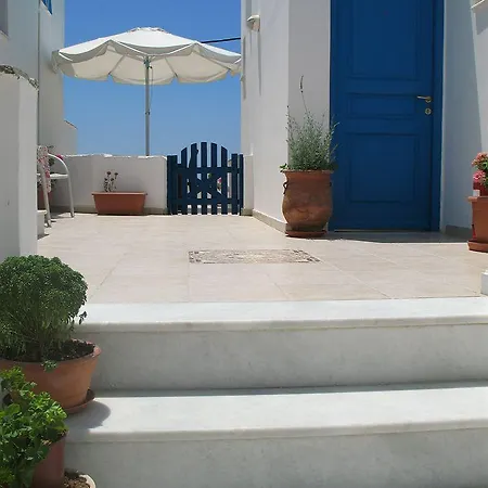 Deep Blue Aparthotel